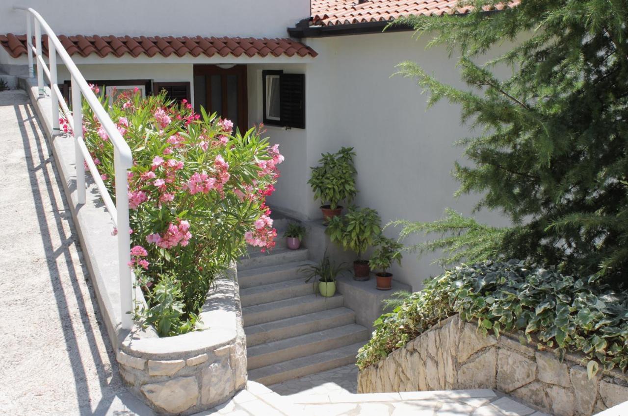 Apartments With A Parking Space Rabac, Labin - 2340 외부 사진